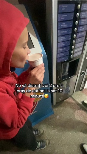 Nu vă distrați voi 2 ore la oraș cât noi la sat 10 minute