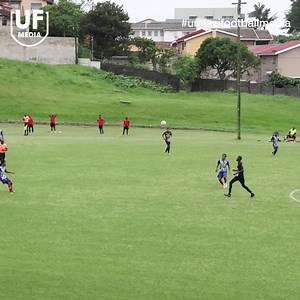 Ref point to the penalty spot after Summerfield Dynamos player was fouled inside the box. 🎥: Umlazi Football Media #LasukaLahlala #kznabc #Umlazi | Umlazi Football Media