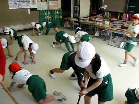 Japanese School Cleaning Time!