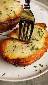 CREAMY BROCCOLI & EGG SWEET POTATO BOATS! The perfect breakfast (or lunch) that can be prepped ahead (delicious hot or cold), packed with protein, fiber, veggies & flavor 😋 • *makes 6 sweet potato boats* 3 large sweet potatoes, halved lengthwise 2 tsp olive oil, plus more for sweet potatoes 1/4 tsp salt, plus more for sweet potatoes & veggies 1/2 cup finely chopped broccoli 1/3 cup finely chopped yellow onion Splash veggie broth or water 4 eggs 1/2 cup cottage cheese 3/4 cup shredded mozzarella