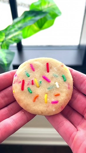 Easy 4-Ingredient Sugar Cookies Recipe