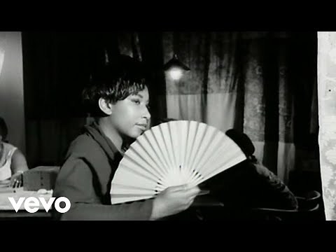 Massive Attack - Daydreaming