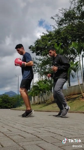 🥊🥊 . . . . . #workout #boxing #rockybalboa #shuffle #4u #apollo