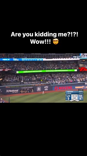 Miguel Rojas ties it up! #WorldSeries #MLB | Bases Loaded Banter