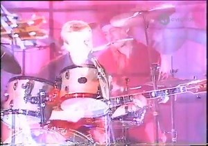 Artist: Level 42 Title: Love Games Released: 1⃣9⃣8⃣1⃣ TV program: TopPop | Remember The 70s And 80s