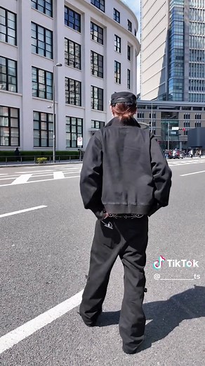 スレッズにデカい花持って妹の卒業式行ったの載せたらえげついアンチきた笑笑 | スレッズ