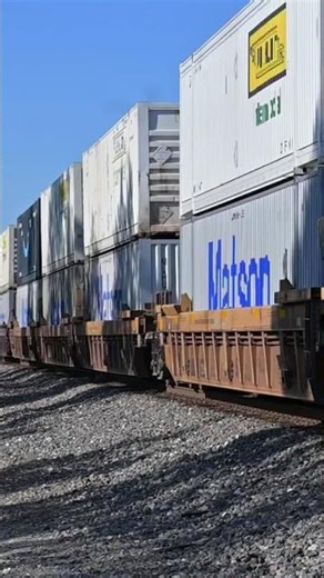 BNSF intermodal stack train