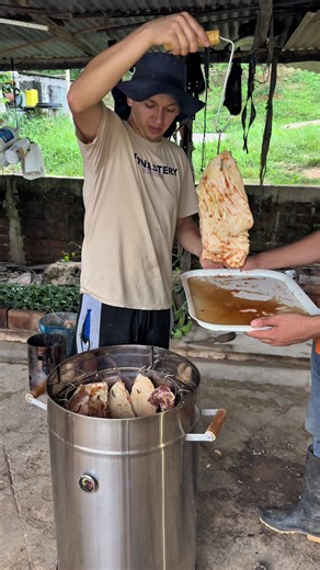 Así Fue Como Preparamos Nuestro Primer Cerd0 Al Barril | comida