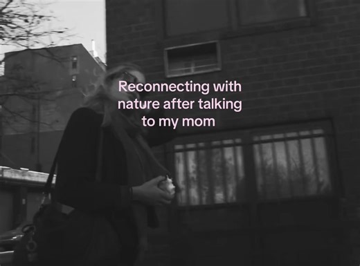 She be acting so childish 🫩 #doutzenkroes #victoriasecret #girlblogging #girly #mom