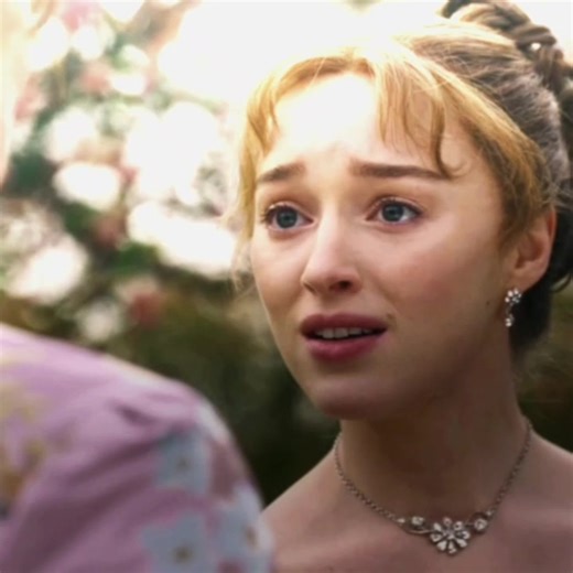 this scene broke my heart, pheobe acting is amazing !! [ #daphnebridgertonedit #pheobedynevor #daphnebridgerton #eloiseslover #blusharuno #bridgertonfyp #bridgertonedits ]