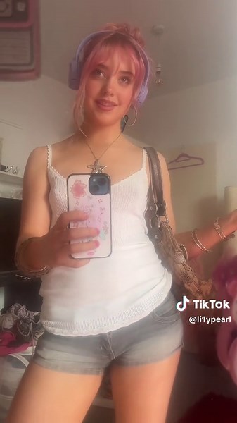 Out of sync headphones