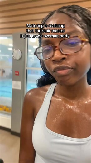 You don’t need therapy, you need an hour on the stair master bc why is it lowkey fun?? #stairmaster