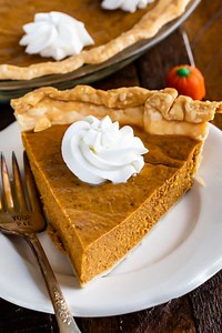 Easy Pumpkin Pie Crust | The Cake Boutique