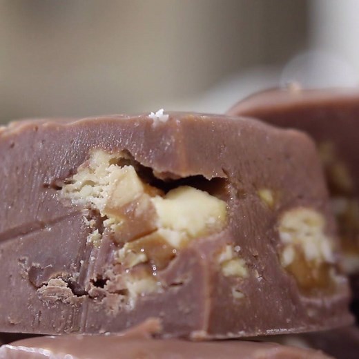 Snickers Fudge :) So easy and made in the microwave! Nicko's Kitchen Full recipe here - http://bit.ly/290lRB0 | Nicko's Kitchen