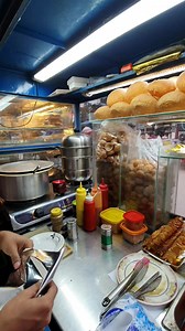 901K views · 9K reactions | amazing street food of Bangladesh Bangladeshi street food #reels #reelsviral #reelsvideo #trending #Rajkachori | Street Food Finder | Facebook