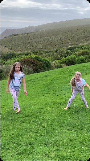 The girls playing on the Pezula Golf Course | Ron McCreadie