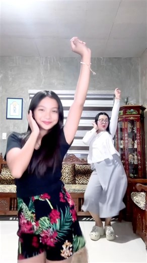 SANA MAMA, AKO NA ANG PAPA MO 🎶 TIKTOK VIRAL DANCE TREND/CHALLENGE/DC (AKO NA LANG GAWIN MONG PAPA)