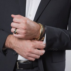 6.1K views · 123 reactions | Elevate a basic jacket by styling it with amulets, chains, stacked bracelets and our new Pyramid band. Discover the new Pyramid collection: bit.ly/2G1f6Vd | David Yurman | Facebook