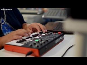 90s HIP HOP beat making with Akai MPK Mini MK2