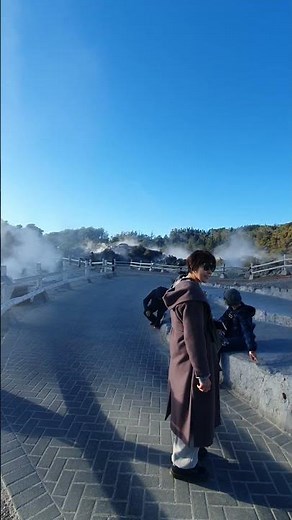 Te Puia Pohutu Geyser erupting on a beautiful mid-winter sunny day in Rotorua, New Zealand