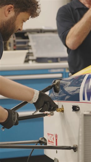 Disassembly. 🔧 The FW11 goes back to component form. Ahead of the Goodwood Festival of Speed, work on the 1986 Williams Honda FW11 continues with a complete stripdown. 📺 Stay tuned for a new episode each week. #F1 #F1JP #POWEREDbyHonda #FOS #Mansell #FW11 | Honda Racing Global