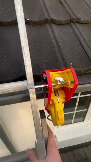 How to Safely Clean Your Gutters