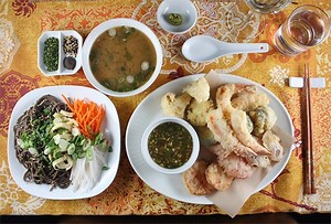 How to Make Shrimp and Vegetable Tempura