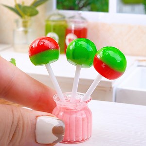 Miniature watermelon lolipops | Cake Lovers