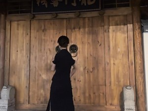Chinese sword dancing~中国舞剑~ #中国传统文化 #舞剑 #旗袍 | 王沐柔