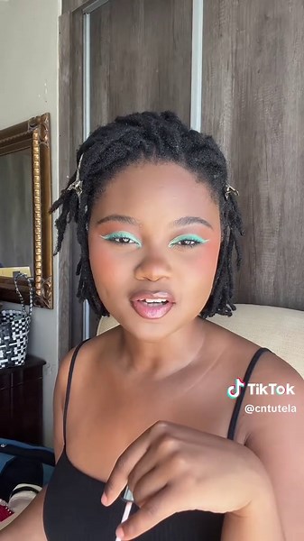 Blue Eyeshadow Tutorial: Easy Makeup Steps Revealed