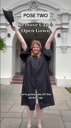 GRADUATION PHOTOS 👩‍🎓 How To Pose In A Cap And Gown #howtopose #posingtips #graduation