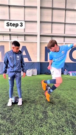 Learn Rainbow Flick in 15 Seconds! 😱 #football #tutorial #rainbow