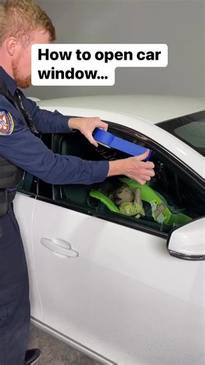 Policeman show how to open car window manually… | Frenz Media