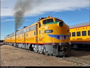 UP EMD E8 Streamline Diesel Locomotive w/freight Cars | Model Railroading | N Scale