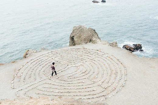 9 Labyrinth Spiritual Meanings & Symbolism: It’s bad?