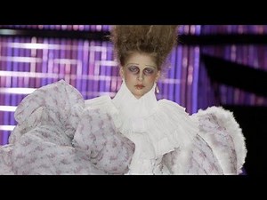 JOHN GALLIANO Spring Summer 2004 Paris 4K - Canale Moda