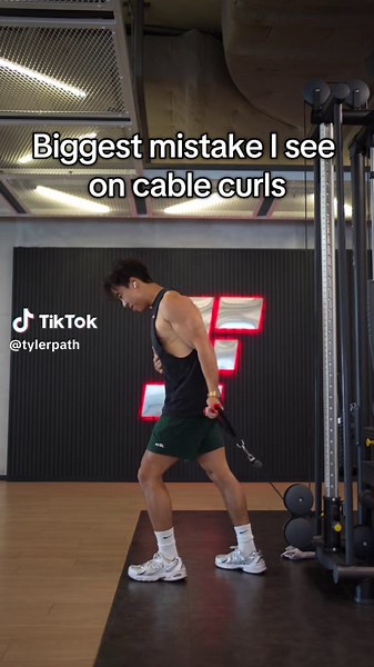 El mayor error en los curls de cable