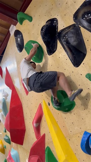 Base Camp Tokyo江戸川橋 on Instagram: "・ 【Check the move江戸川橋】 ゴール前の切り返し悪し！⚔️ ・ Grade:2Q Wall:Au Bout Du Monde ⁡Setter: @sotaro_ka Climber: @sotaro_ka ・ @yuji_hirayama_stonerider @basecamp_iruma @basecamp_hanno @basecamp_shinjuku @basecamp_higashimurayama @basecamp_shinbashi @basecamp_kinshicho @basecamp_import @basecamp_onlineshop @basecamp_mgmt ・ #basecamptokyoedogawabashi #climbing #bouldering #escalade #抱石 #볼더링 #leadclimbing #routeclimbing #sport #training #ベースキャンプ江戸川橋 #クライミング#ボルダリング #リードクライミング #