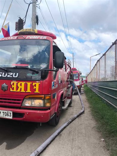 10-70 2nd alarm fishpond Sawata 1 Brgy. 35 Maypajo Caloocan #lions #federal #bfp #volunteerfirefighter #firefighter #txtfireph