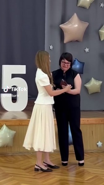 Graduation Dance Transitions for 2024 Celebrations