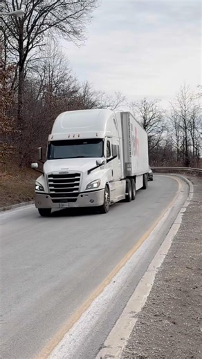 2 Volvos (VNM702 & Volvo VNL760) and a Freightliner Cascadia’s rolls through in Keasby