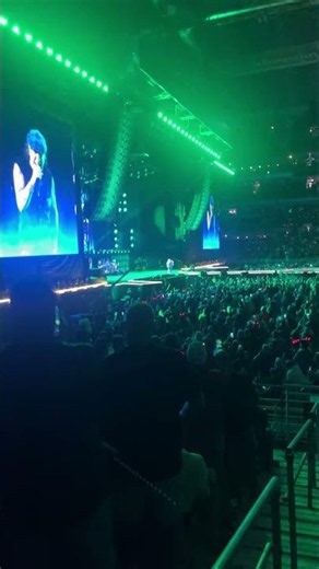 AC/DC ROCKS “Dirty Deeds Done Dirt Cheap” Live! St. Louis 2026! ⚡ Angus Young!