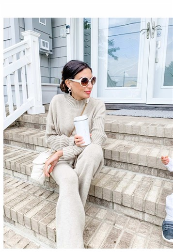 With the right man, your nervous system relaxes - you feel safe being fully yourself, and if you don’t, that’s your answer. 🙏🏼 #datingadvice #dating #relationships #energy #greenflags