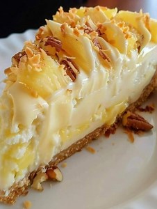 27K views · 24 reactions | "Warning: This dessert may cause fights over the last slice! My family is officially obsessed. 襤" Recipe in First Coʍmеոτ  | Car Hacks | Facebook