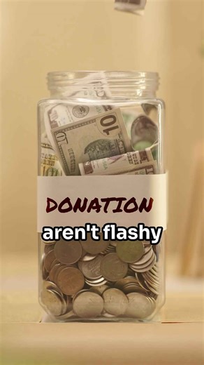 Jeff Bezos’ $50M Wedding vs. Mackenzie’s $19B Giveaways — Who Wins?