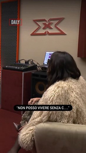 1M views · 3.7K reactions | Oltre alle prove… scappano anche momenti divertenti tra giudici e concorrenti! Guarda il Daily di #XF2025 dal lunedì al venerdì su Sky e NOW | X Factor Italia | Facebook