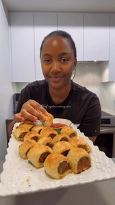 The best SAUSAGE ROLL RECIPE! There are some things that seem so difficult to make but Did you know how easy it is to make these sausage rolls? The secret to a juicy sausage roll? Check in the comments, Bon Appetit! 😋 #reel #reels #sausagerolls #sausageroll #yummy #food #trending | Chef Nyasha Mangwiro