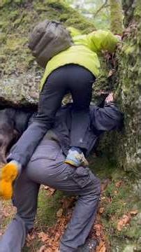 Roche Pinaud avec le marcheur et les chiens #bushcraft #aventure #chien