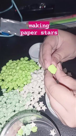 #DIY making paper stars. do this so you won't get bored, especially when you have nothing to do.. | Vanessa Dela Cruz