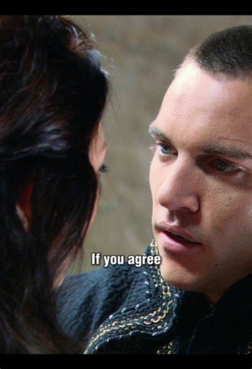 Annie climbed all over the queen to take her place.#tvshows #foryou #tiktok #film #fypシ゚viral